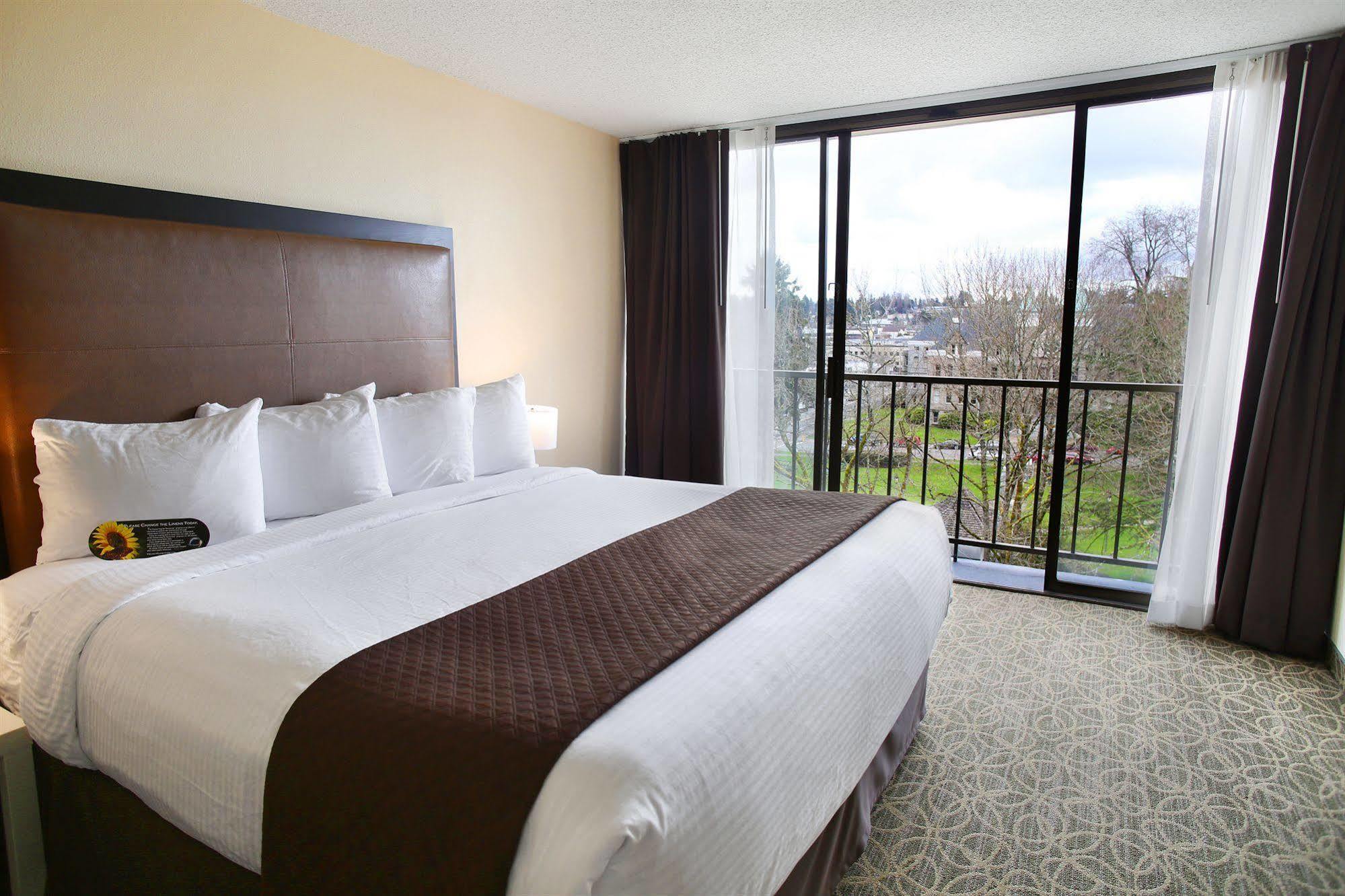 Red Lion Inn & Suites Olympia, Governor Hotel Екстериор снимка