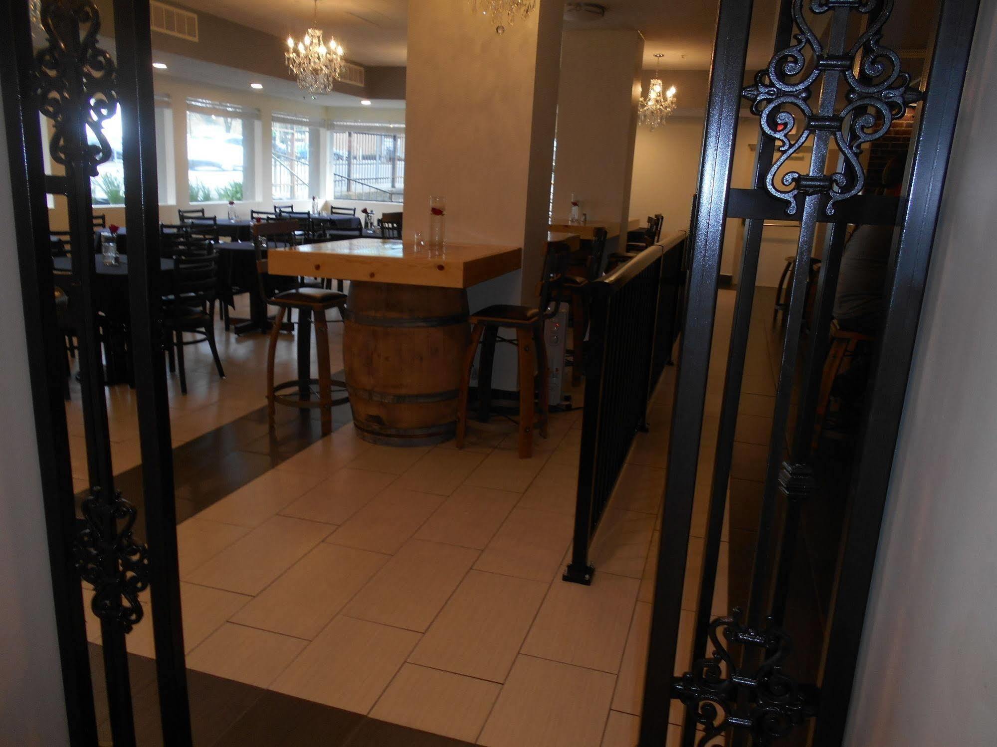 Red Lion Inn & Suites Olympia, Governor Hotel Екстериор снимка