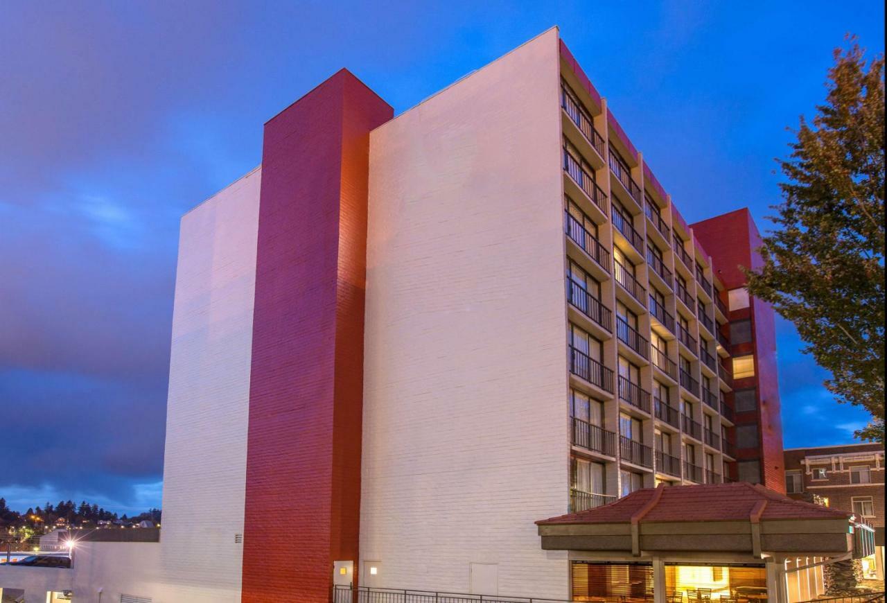 Red Lion Inn & Suites Olympia, Governor Hotel Екстериор снимка